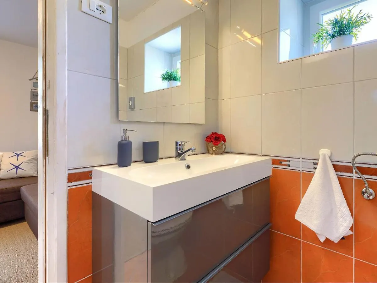 Holiday Home Tommy By Interhome